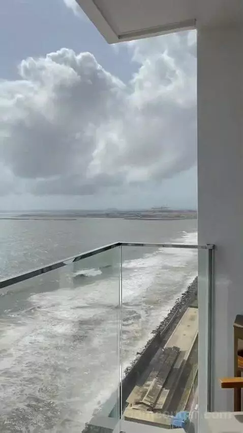 Deluxe Double Room with Sea View and Terrace with 15% Off Laundry & Selected Spa Treatments view picture #12