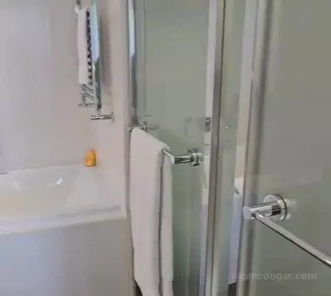 Standard bathroom picture #12