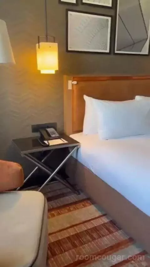 King Room bed picture #8