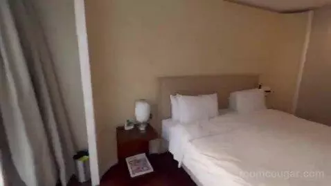 Classic Room with Courtyard View, King Bed bed picture #10