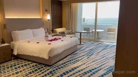 One Bedroom Ocean View Suite with Private Terrace - Includes Daily Breakfast & Afternoon Tea, Evening Drinks & Canapes, Club Lo view picture #1