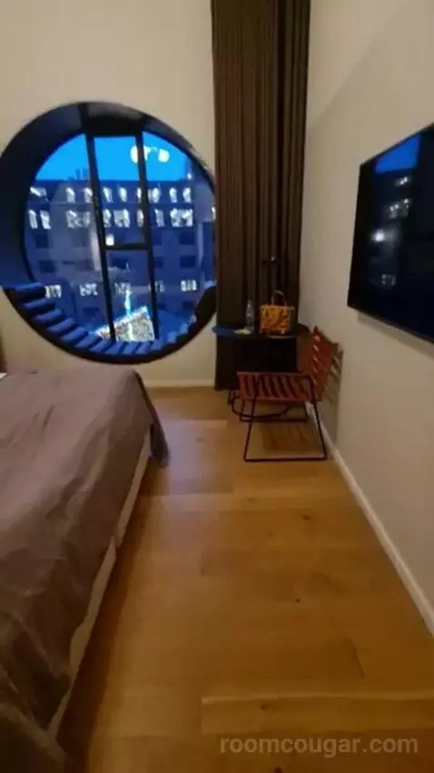 Deluxe Double Room with Round Window picture #11