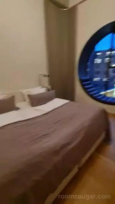 Deluxe Double Room with Round Window picture #12