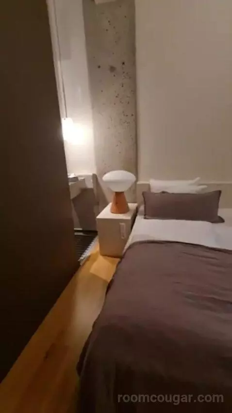 Deluxe Double Room with Round Window picture #13