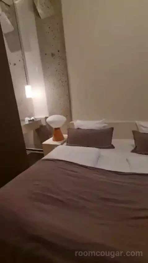 Deluxe Double Room with Round Window bed picture #12