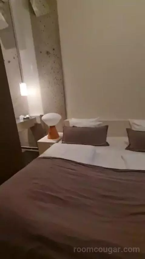 Deluxe Double Room with Round Window picture #14
