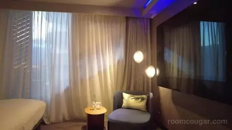 Feeling Superior, Guest Room, King, City View bed picture #12