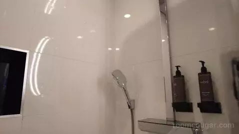 Feeling Superior, Guest Room, King, City View bathroom picture #3