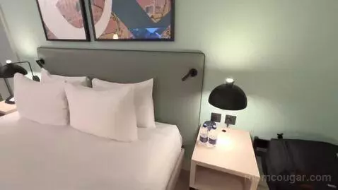King Room with Balcony - High Floor bed picture #1