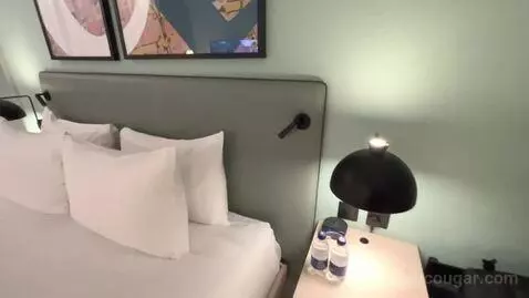 King Room with Balcony - High Floor bed picture #3