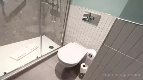 King Room with Balcony - High Floor bathroom picture #10