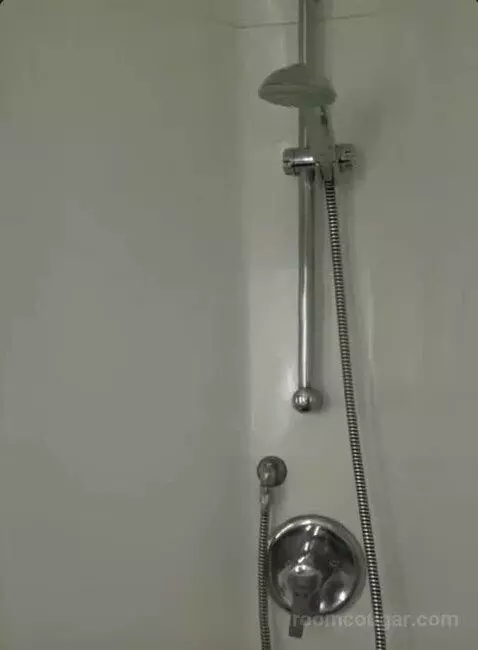Double Room bathroom picture #3