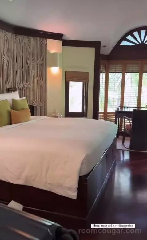 Deluxe Pavilion (90 Sqm, Two-Storey Building with Garden View) bed picture #2
