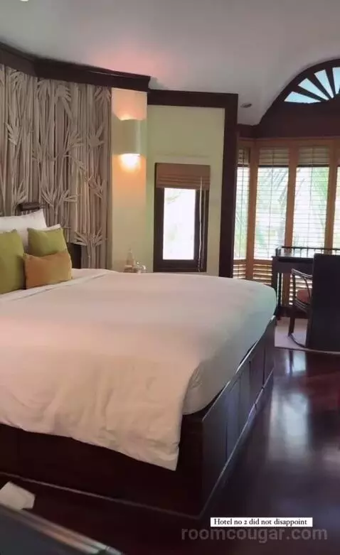 Deluxe Pavilion (90 Sqm, Two-Storey Building with Garden View) bed picture #3