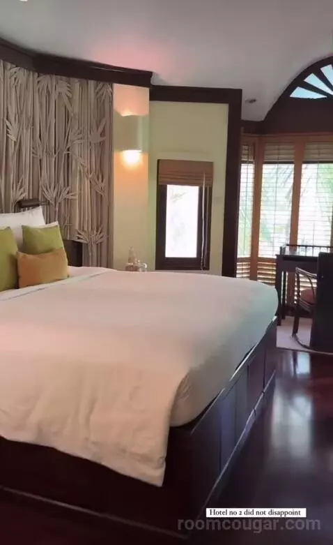 Deluxe Pavilion (90 Sqm, Two-Storey Building with Garden View) bed picture #5