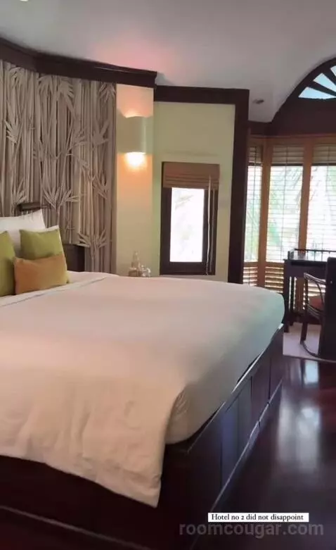Deluxe Pavilion (90 Sqm, Two-Storey Building with Garden View) bed picture #6