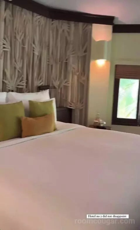 Deluxe Pavilion (90 Sqm, Two-Storey Building with Garden View) bed picture #7