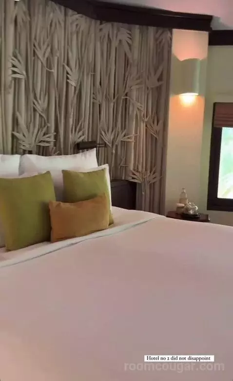 Deluxe Pavilion (90 Sqm, Two-Storey Building with Garden View) bed picture #10