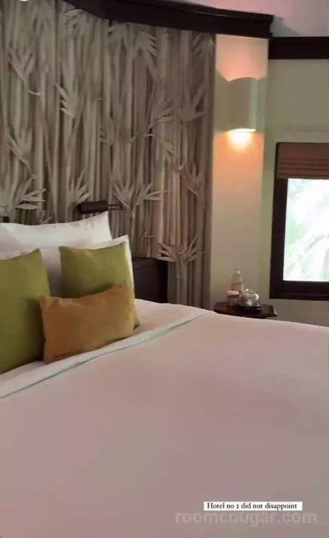 Deluxe Pavilion (90 Sqm, Two-Storey Building with Garden View) bed picture #12