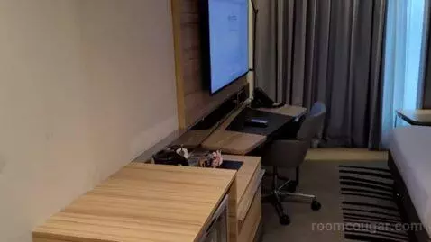 Superior Double Room with City View bed picture #2