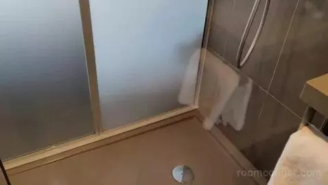 Superior Double Room with City View bathroom picture #7