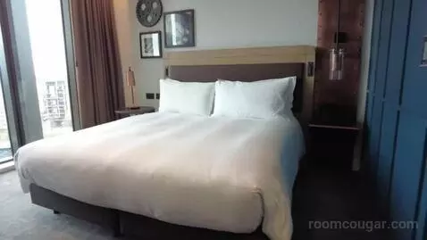 King Gantry Room bed picture #2
