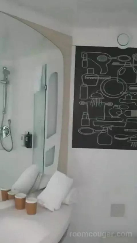 Double Sweet Room By Ibis bed picture #2
