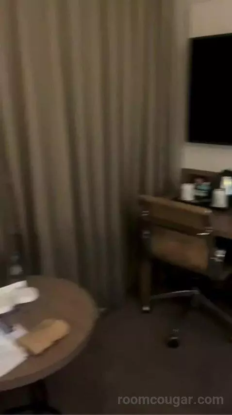 Deluxe Queen Room with View bed picture #1