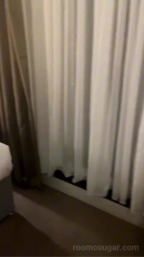 Deluxe Queen Room with View bed picture #2