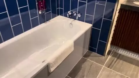 Signature Suite bathroom picture #6