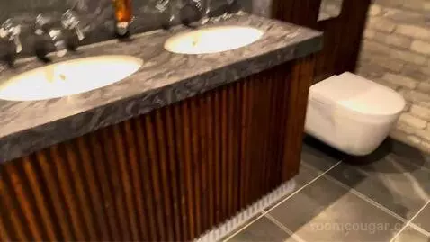 Signature Suite bathroom picture #10