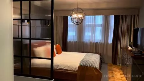 Signature Suite bed picture #11