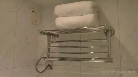 Collection Premium Room with City View bathroom picture #5