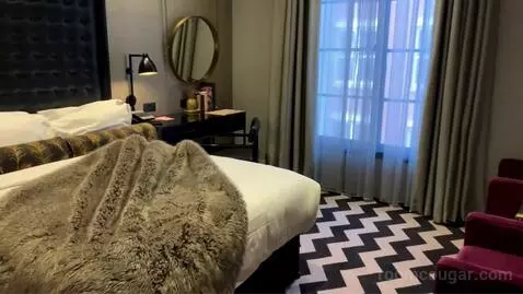 King Suite bed picture #2
