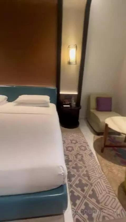 Twin Room with Sea View bed picture #3