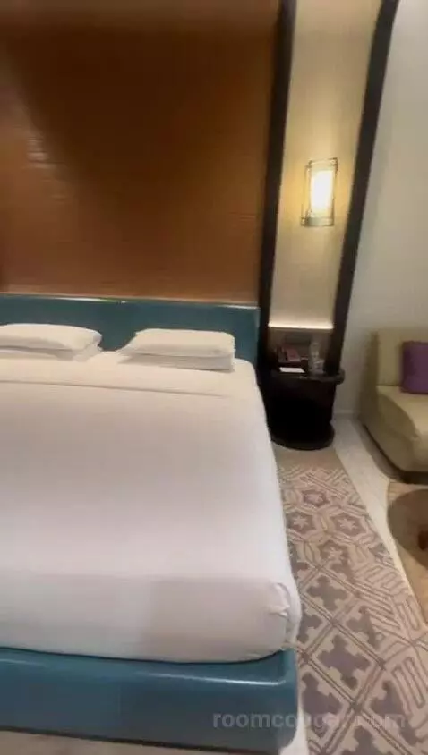 Twin Room with Sea View bed picture #6
