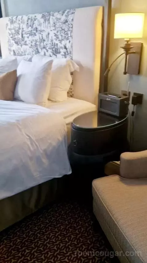 Executive Double Room bed picture #1
