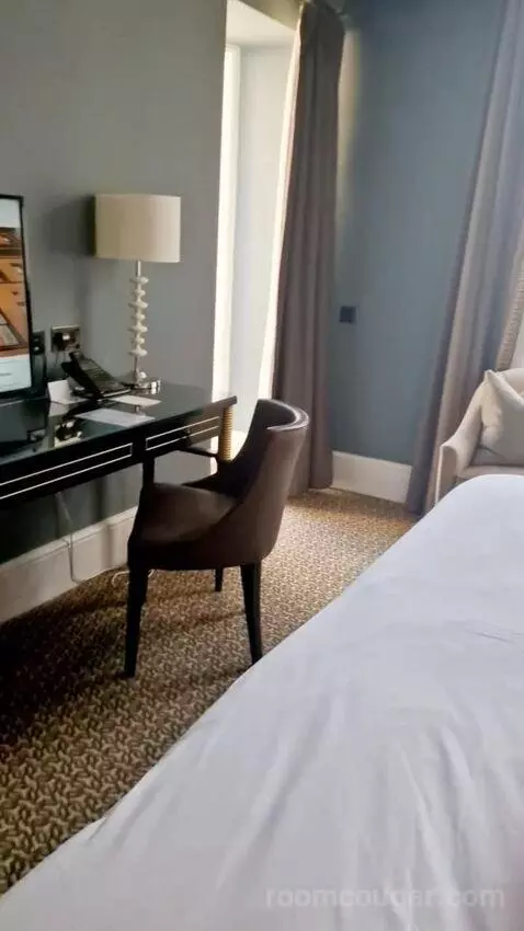 Executive Double Room bed picture #10