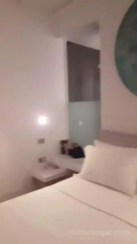 Suite bed picture #12