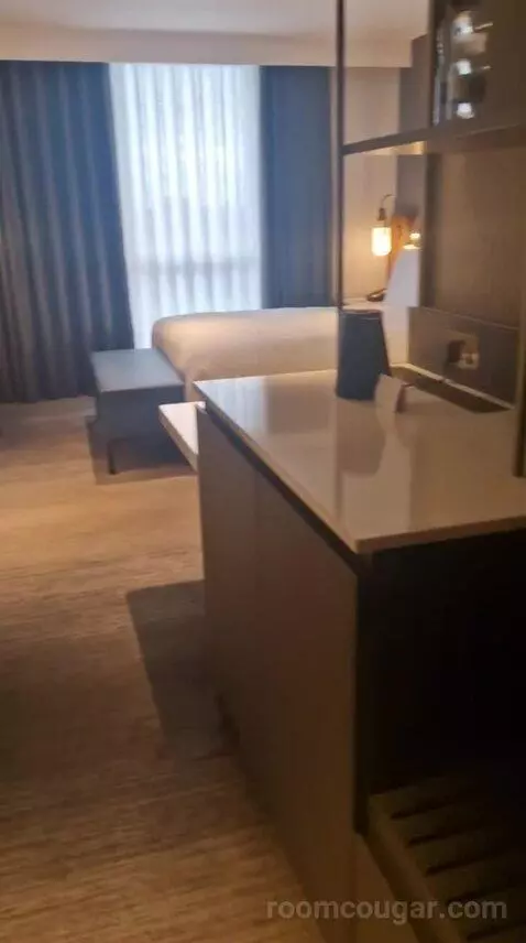 King Room with Cherry Park View bed picture #1