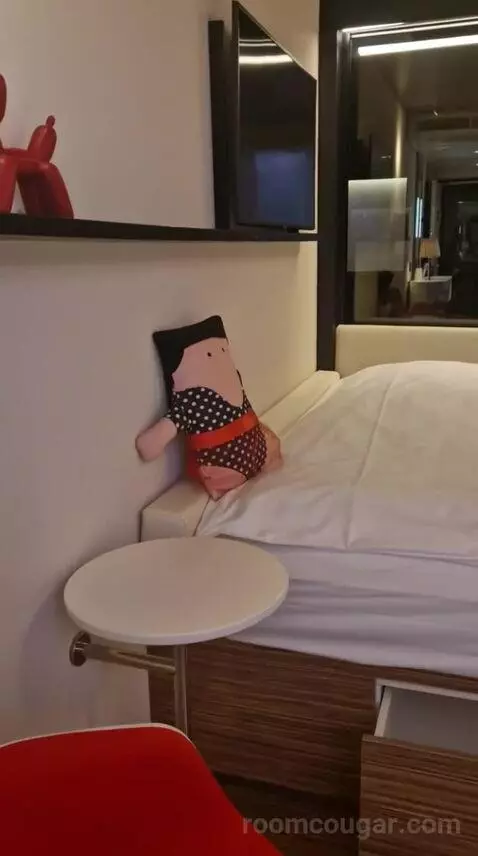 King Room bed picture #1