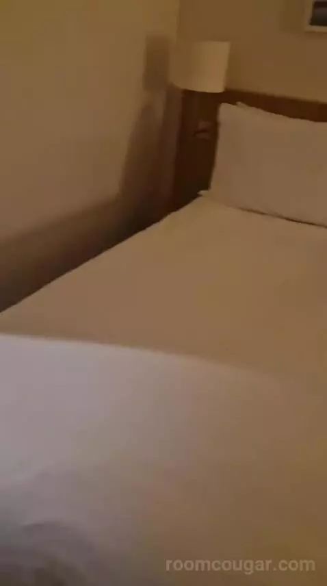 Queen Room bed picture #8