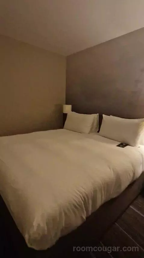 King City Suite bed picture #8