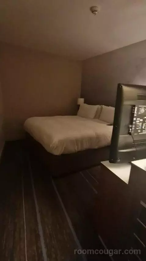 King City Suite bed picture #5