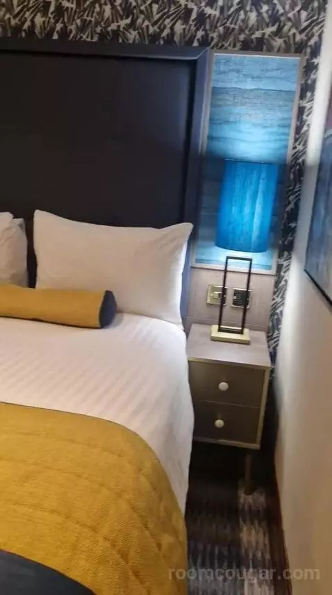 Superior Queen Room with Two Queen Beds bed picture #2