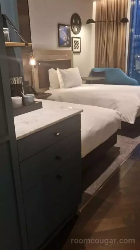 Twin Gantry Room bed picture #1