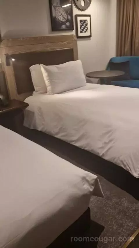 Twin Gantry Room bed picture #5