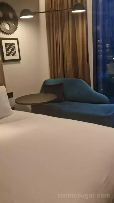 Twin Gantry Room bed picture #7