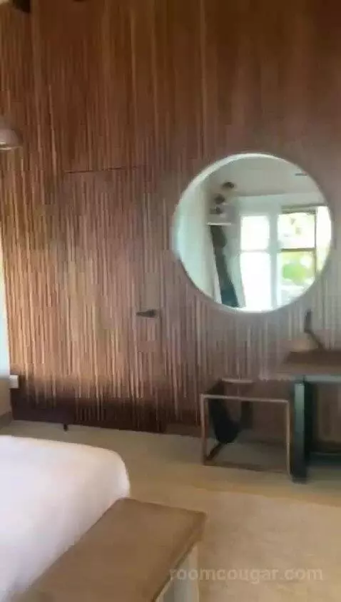 Suite with Private Pool bed picture #9