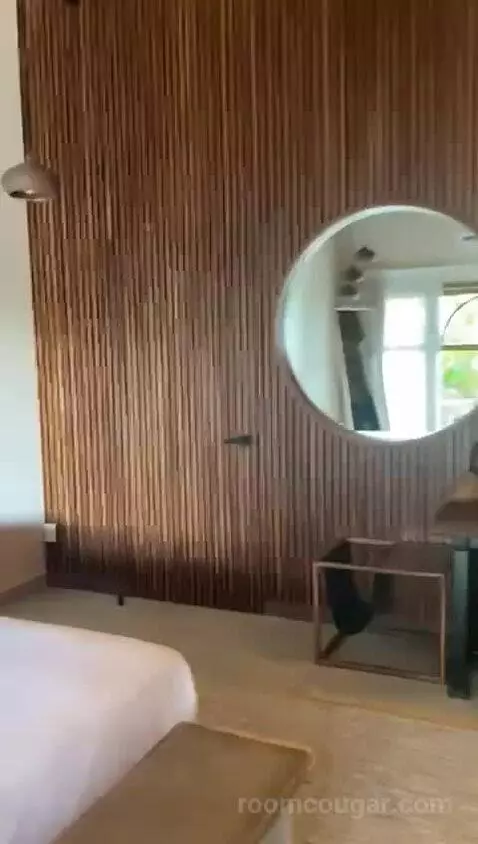 Suite with Private Pool bed picture #10